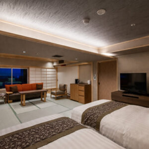 榻榻米客房内的双床