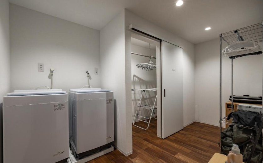 Abode Villa Gora Yashiro Bettei Laundry Room