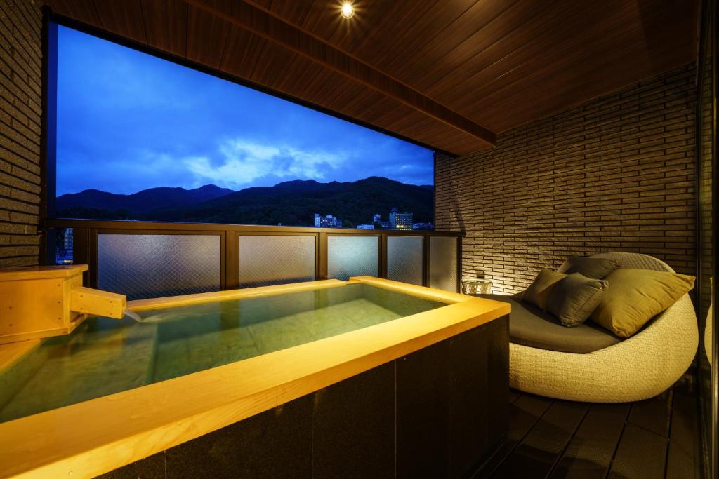 Aburaya Tosen Private Open Air Bath