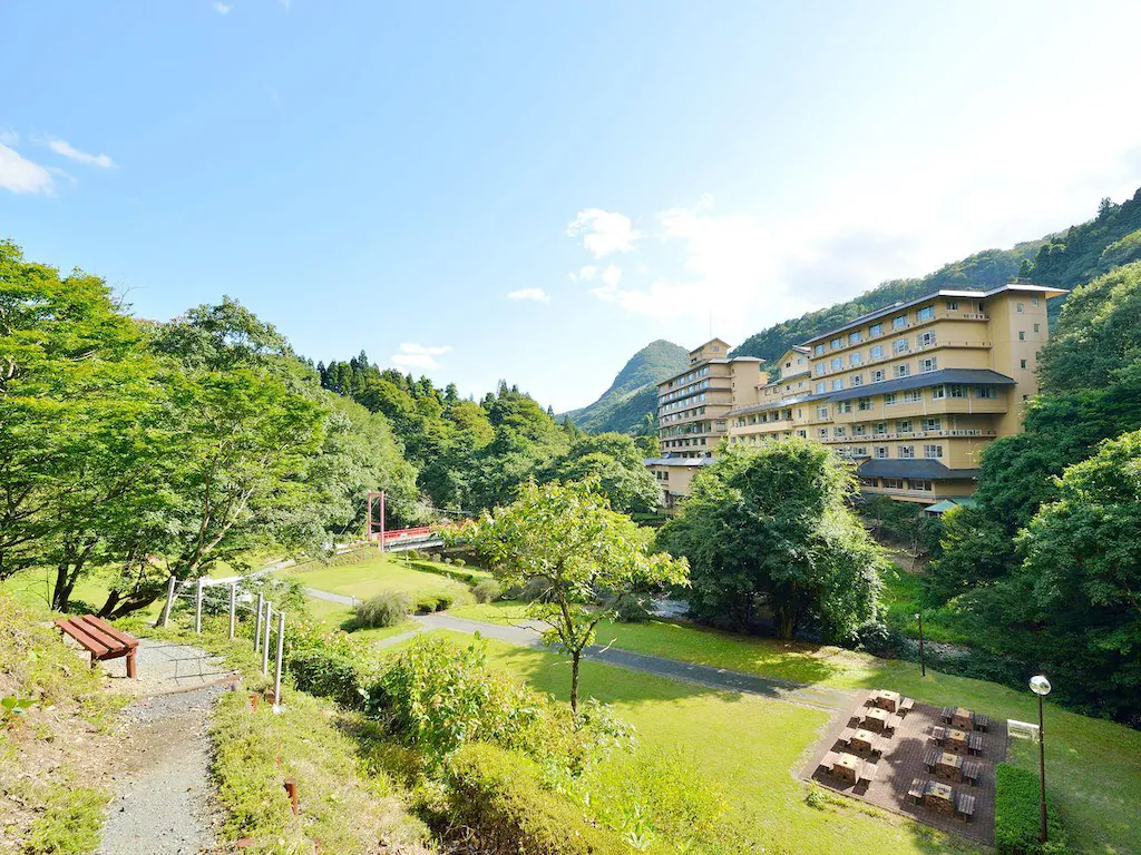 Airinkan Ryokan Garden Exterior
