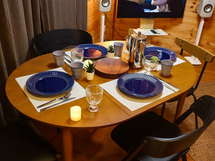 Aj Villa Dining Table
