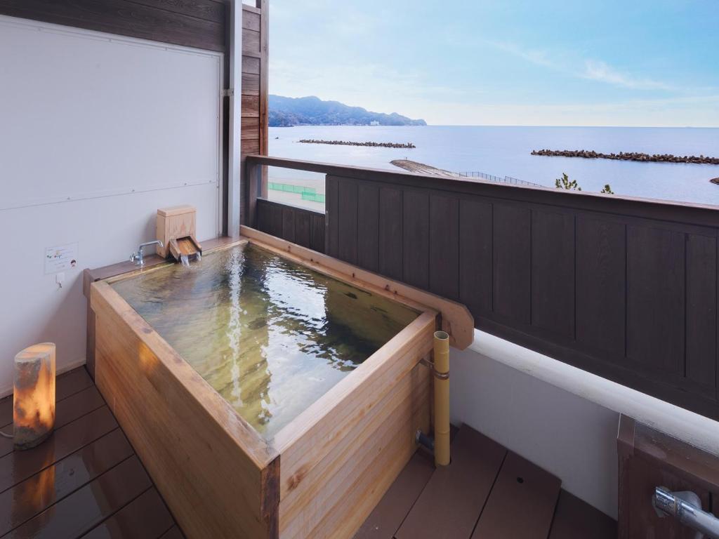 Akaneiro No Umi Arujisu Oceanview Open Air Bath