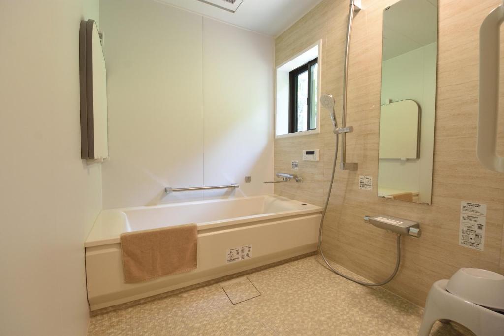 Akasawa Onsen Ryokan Bathroom