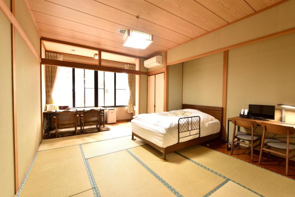 Akasawa Onsen Ryokan Tatami Room
