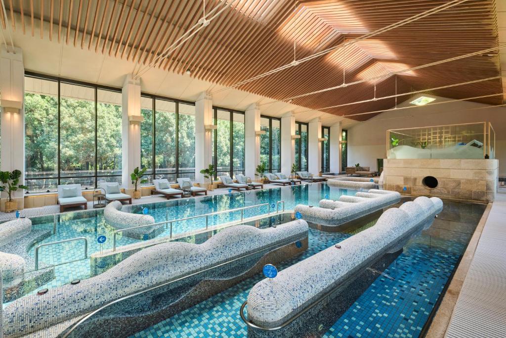Akazawa Geihinkan Indoor Onsen Pool