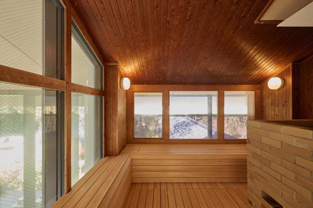 Akazawa Onsen Hotel Wooden Sauna Room