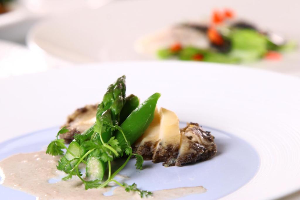 Amis Droles Gourmet Dish