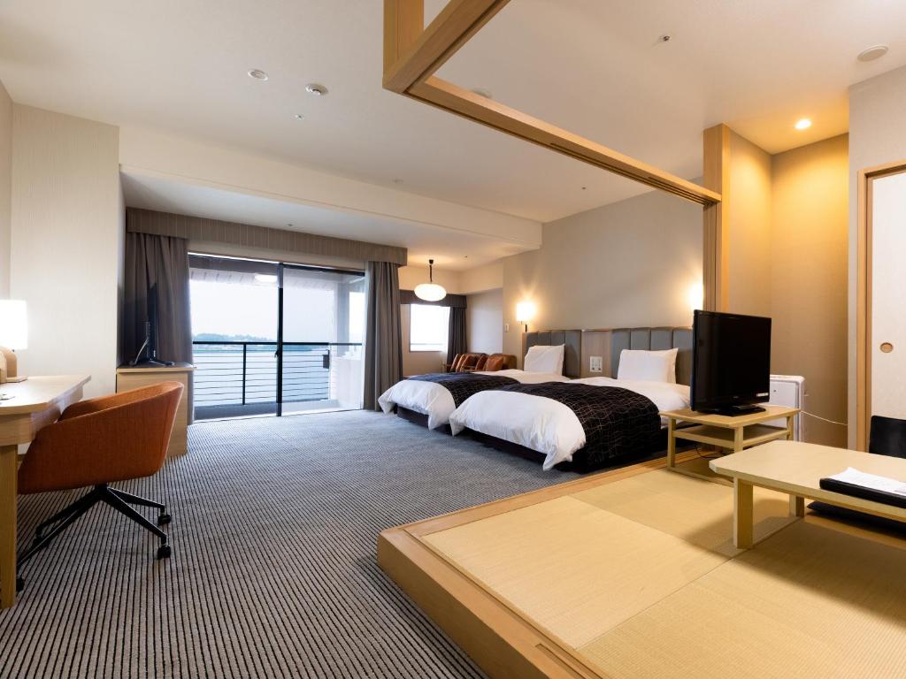 Apa Hotel Resort Kaga Katayamazu Onsen Kasuikyo Tatami Room