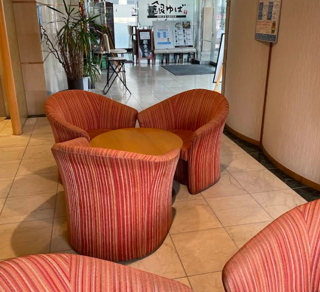 Apa Hotel Takasaki Station Lobby Seating
