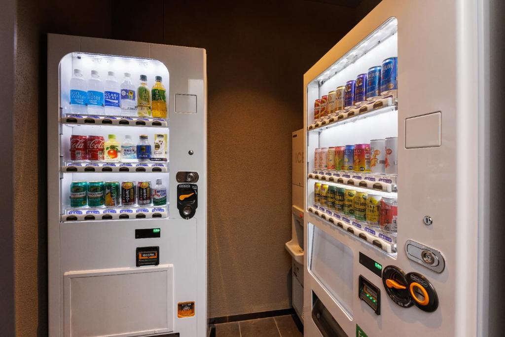 Aratashi Minakami Vending Machines