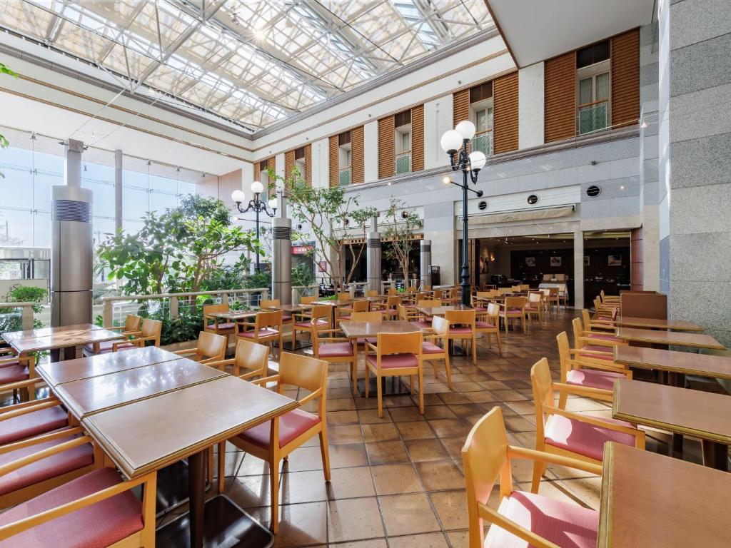 Art Hotel Kashima Central Atrium Restaurant