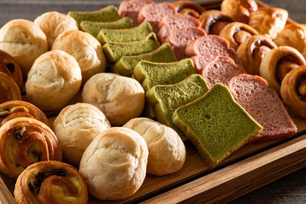 Art Hotel Narita Bread Selection