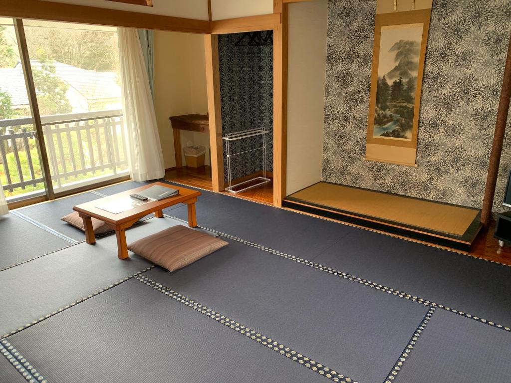 Asante Inn Tatami Room