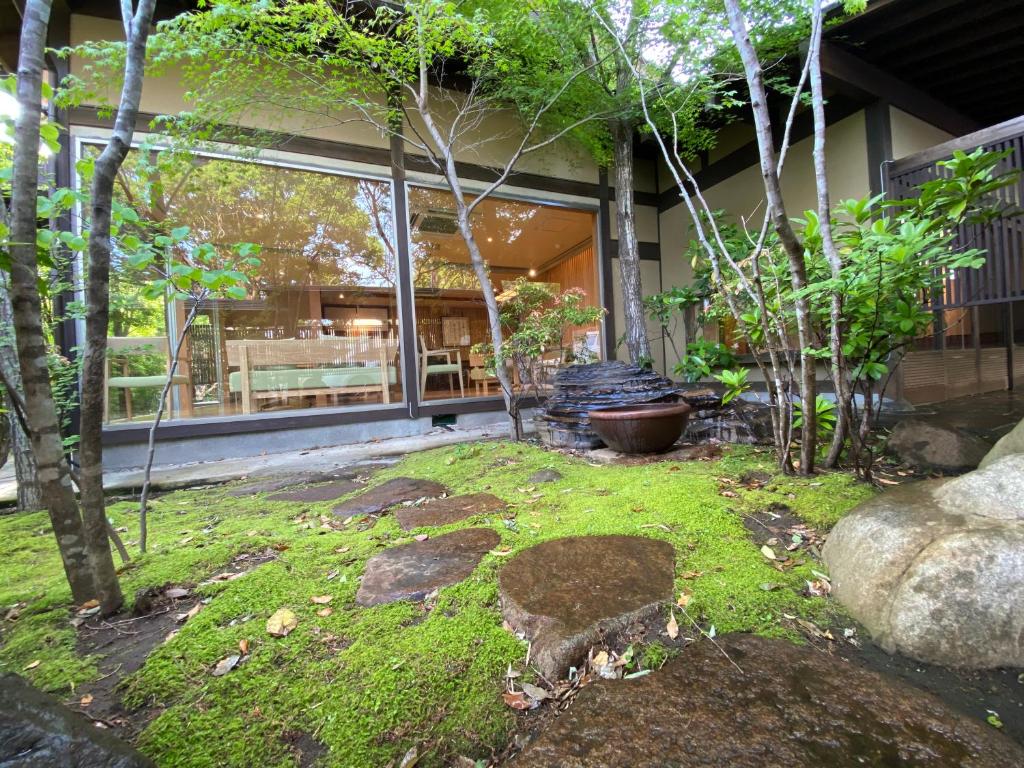 Ashikari Ryokan Garden View Room