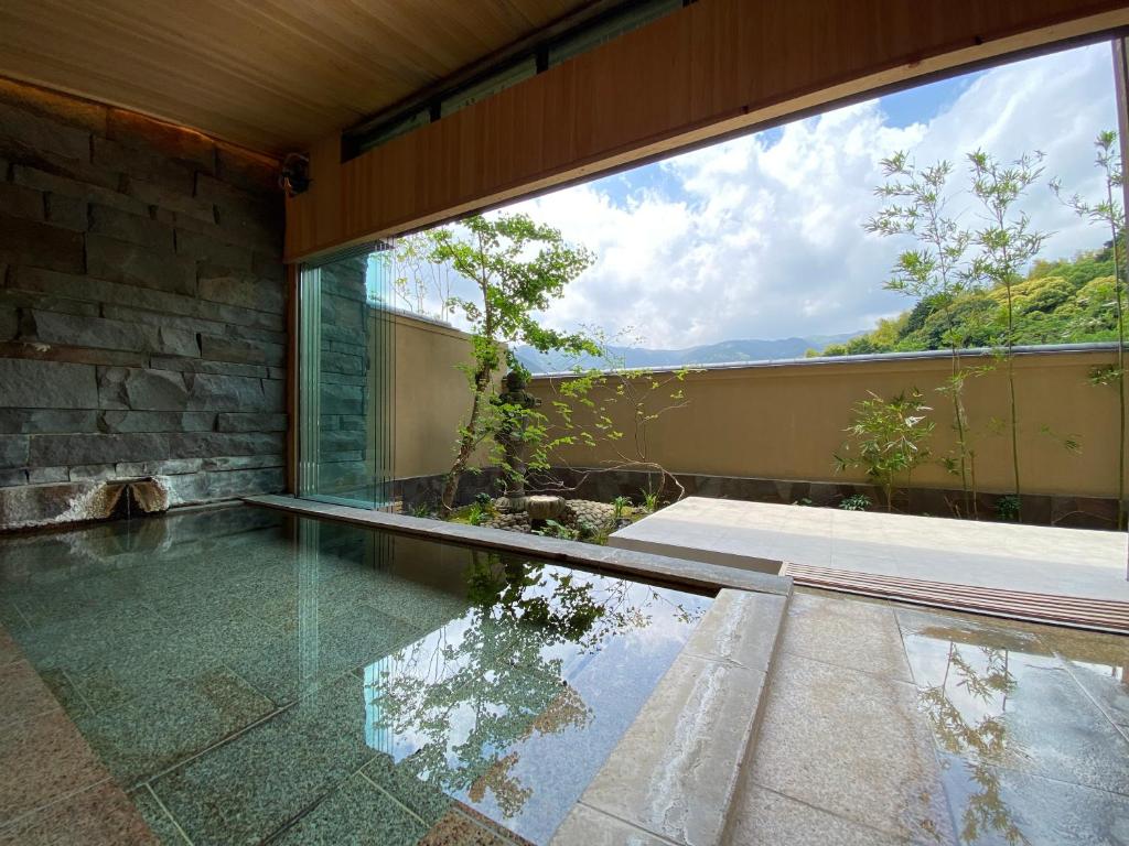 Ashikari Ryokan Open Air Bath