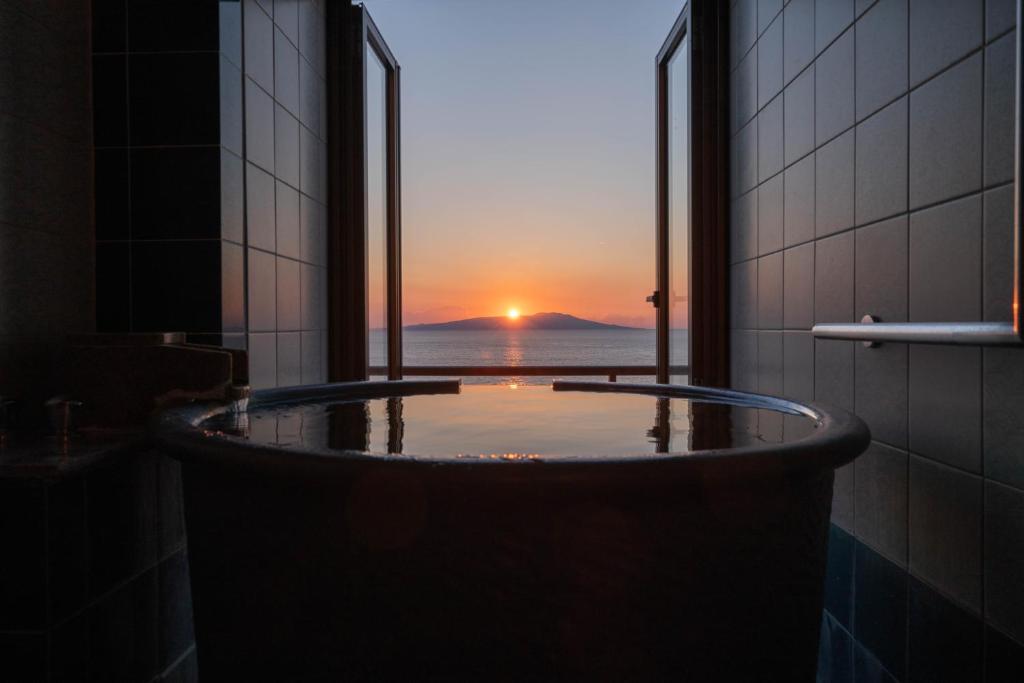 Atagawakan Open Air Bath Sunrise
