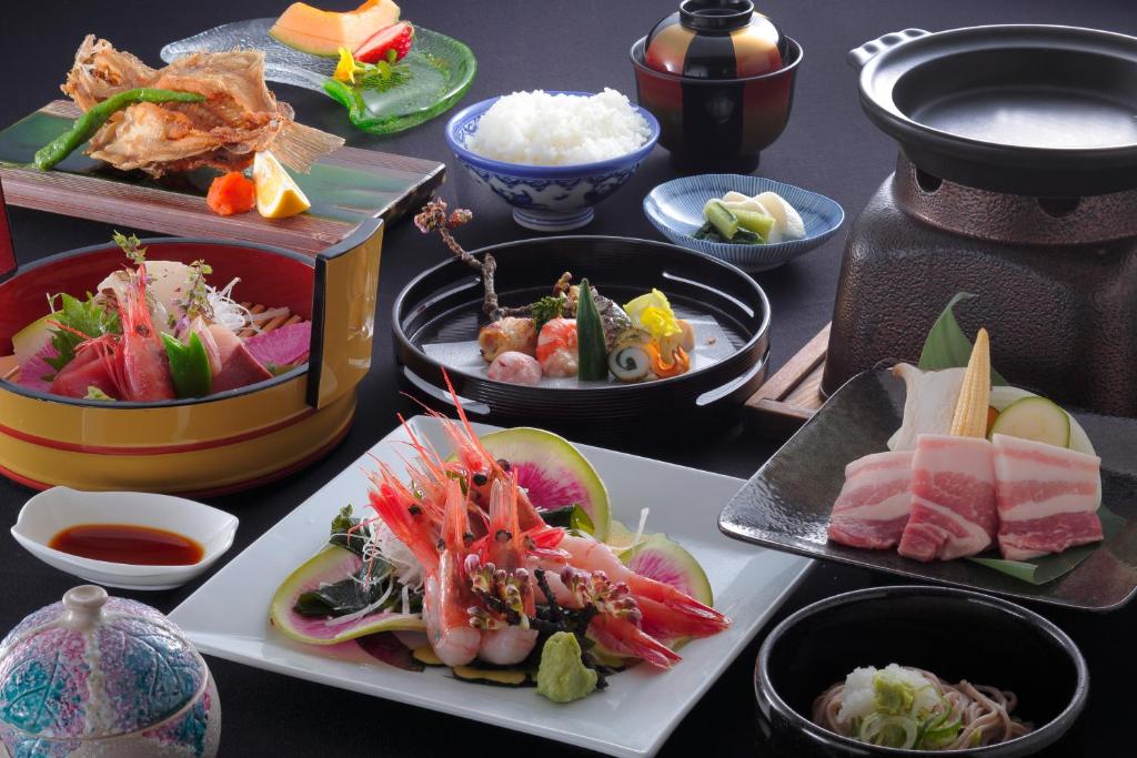 Awara Kitagata Onsen Hana Yurari Kaiseki Meal
