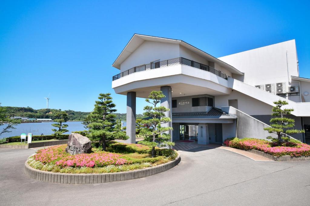 Awara Kitagata Onsen Hana Yurari Ryokan Exterior