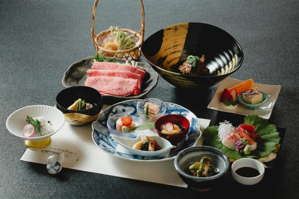 Azumaso Kaiseki Dinner