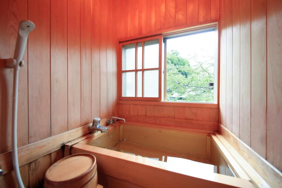 Bansuiro Fukuzumi Wooden Bath