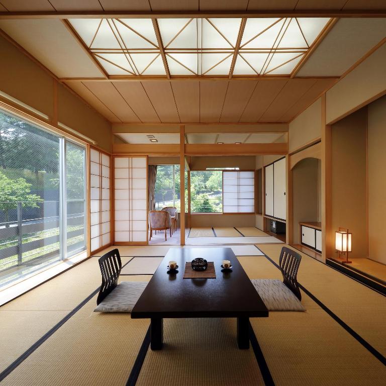 Bekkan Fujiya Ryokan Tatami Room