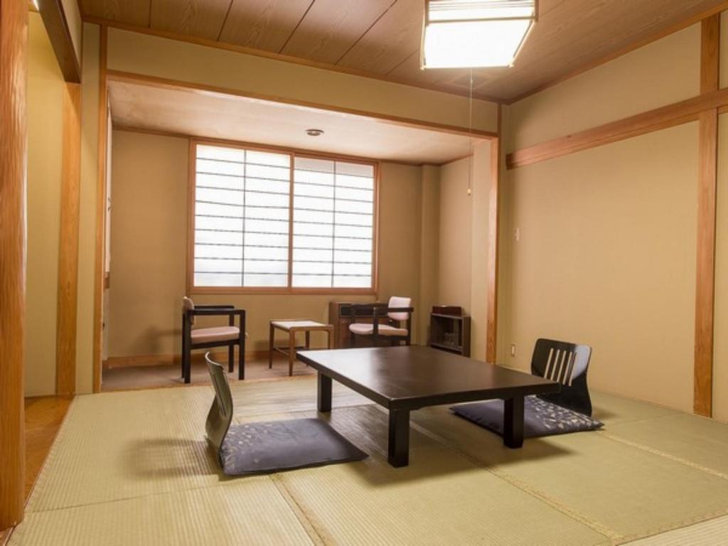 Bekkan Fujiya Ryokan Tatami Room
