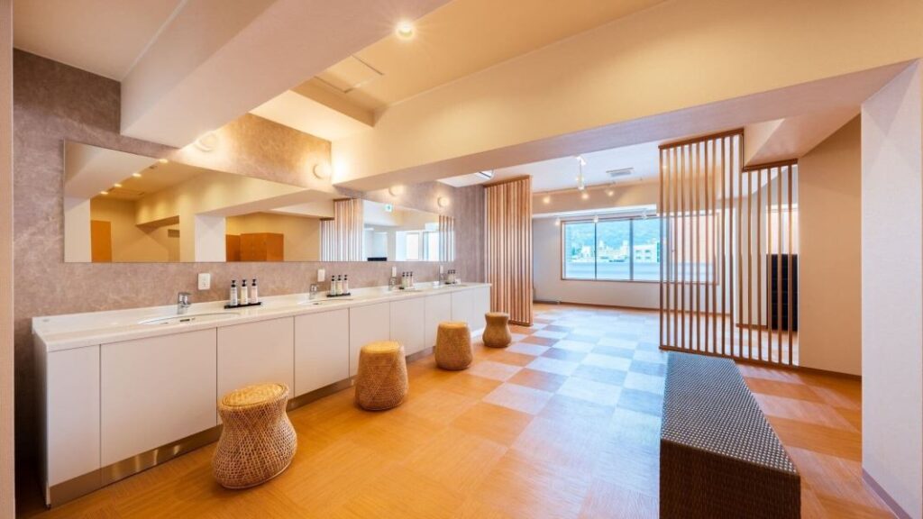 Beppu Onsen Hotel Sansenkaku Changing Room
