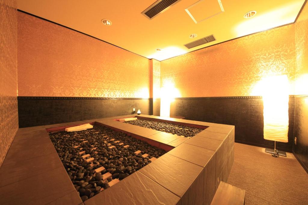 Bettei Koyoi Hot Stone Spa Room