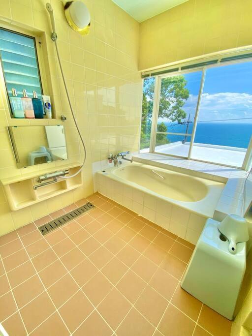 Blue Ocean Izu Ocean View Bathroom