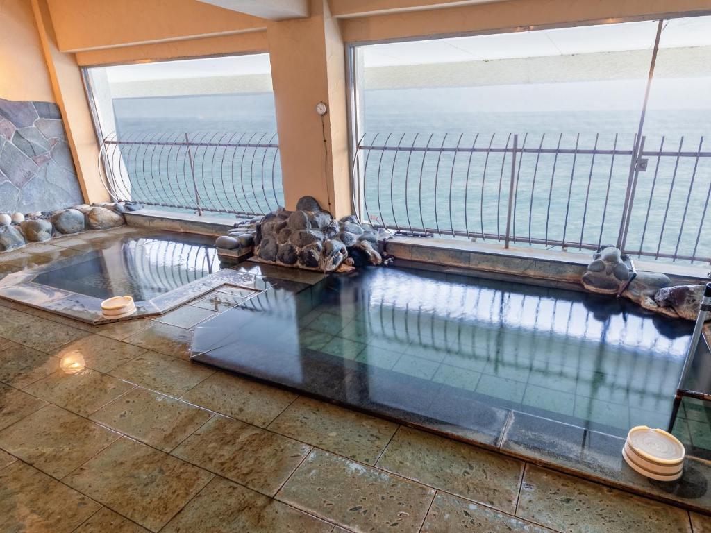 Blue Ocean Ryokan Ocean View Onsen