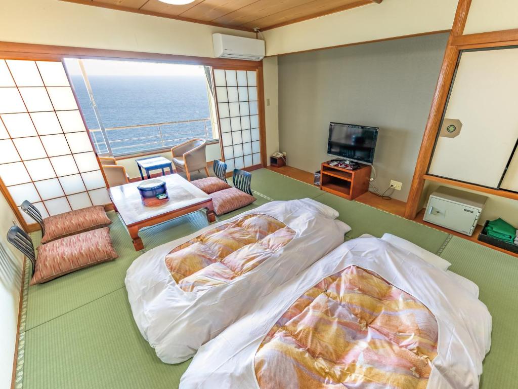 Blue Ocean Ryokan Ocean View Tatami Room