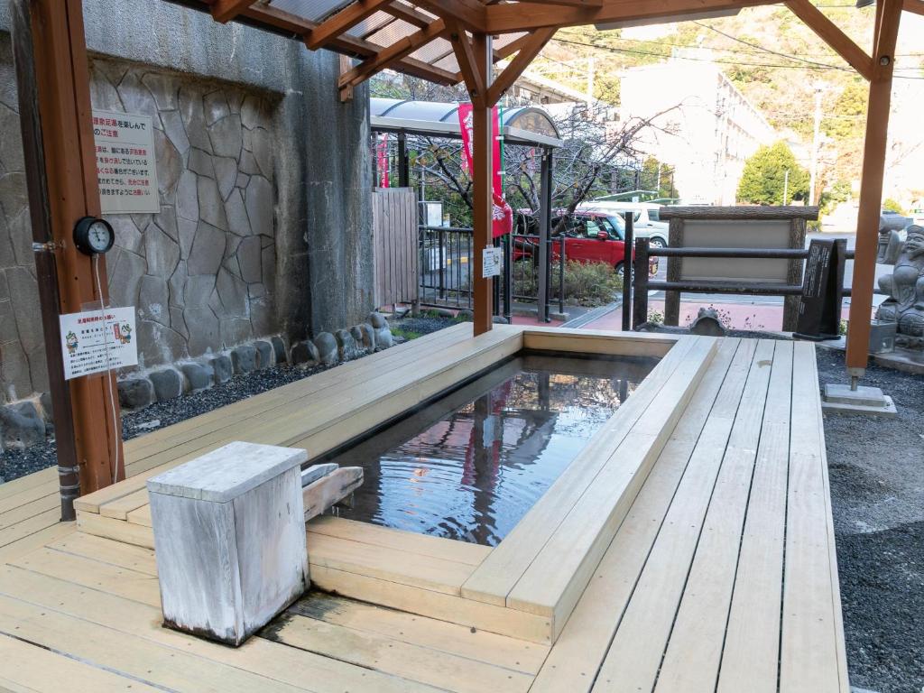 Blue Ocean Ryokan Outdoor Footbath