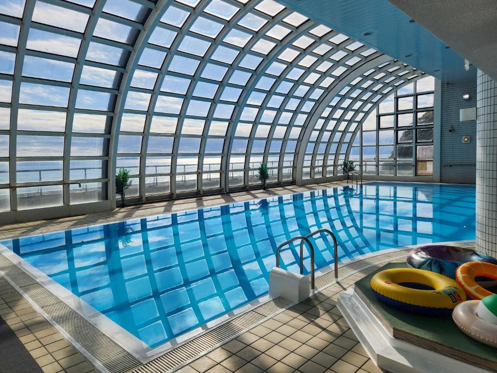 Cetus Royal Hotel Indoor Pool