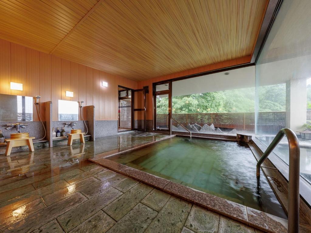 Chosenkaku Kameya Indoor Onsen Bath