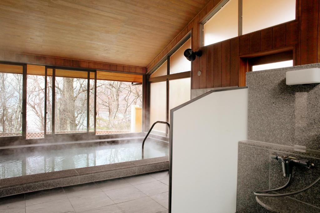 Chuzenji Kanaya Hotel Onsen Bath