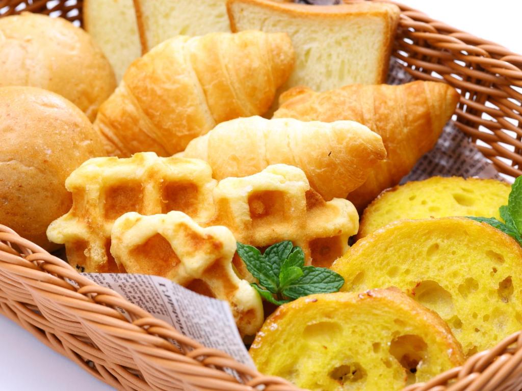 Dormy Inn Kawasaki Breakfast Bread Basket