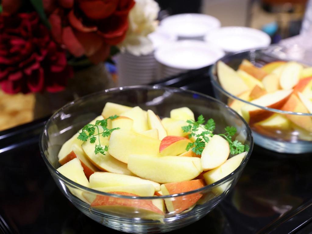 Dormy Inn Kawasaki Sliced Apples