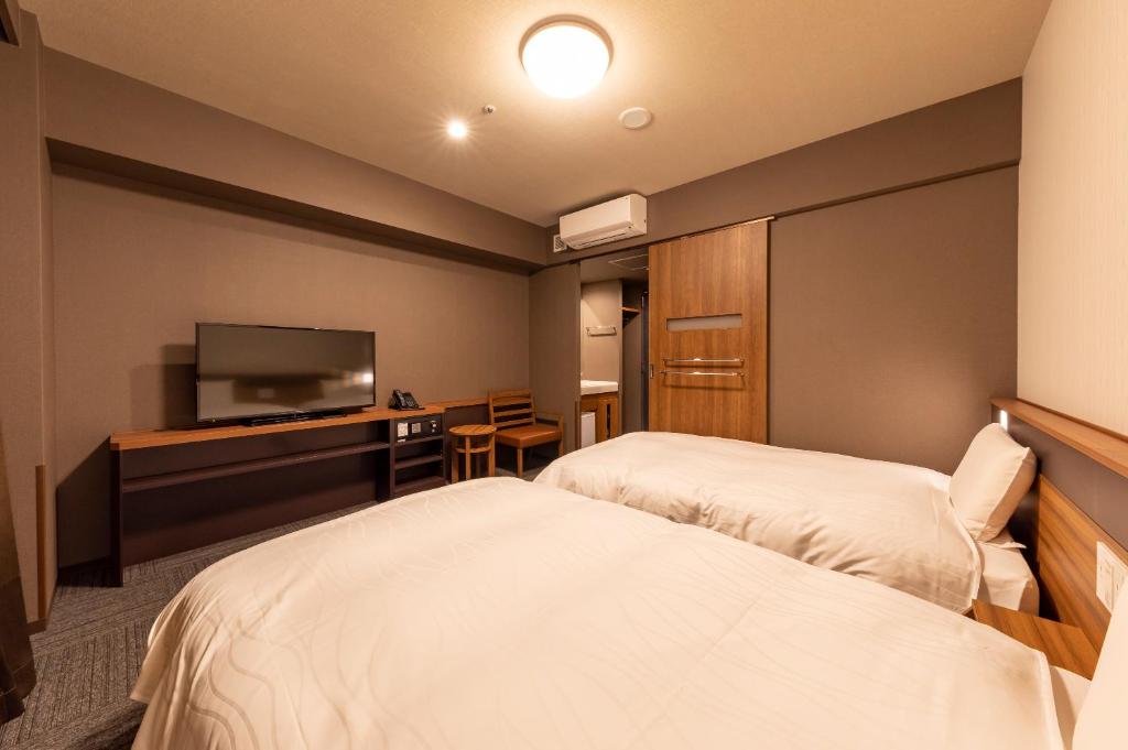 Dormy Inn Kawasaki Twin Room