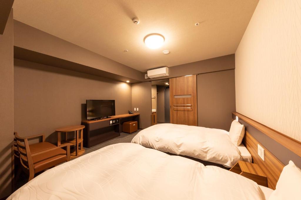 Dormy Inn Kawasaki Twin Room