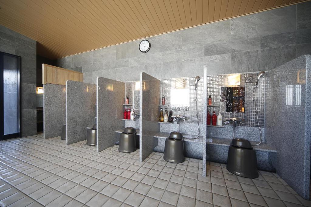 Dormy Inn Kofu Marunouchi Bathhouse Shower Area
