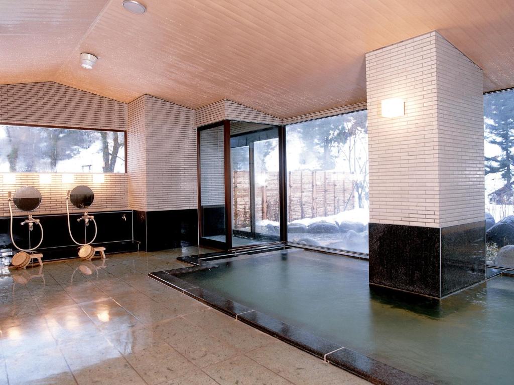 Echigo Nagano Onsen Rankeiso Indoor Onsen Bath