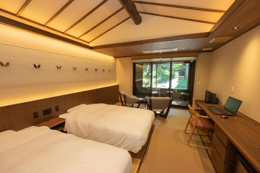 Echigo Nagano Onsen Rankeiso Twin Room