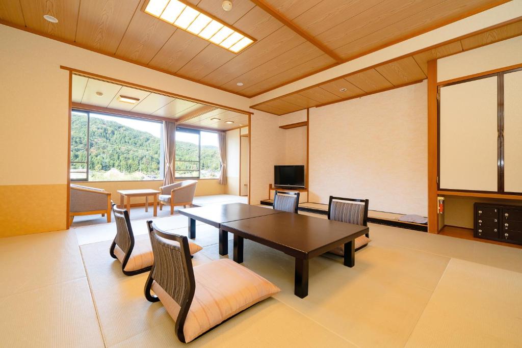 Echigoheiya Yahikorenzan Ichibounoyu Hoho Tatami Room