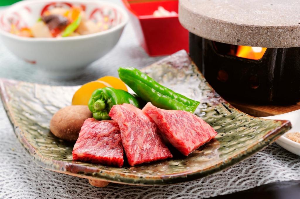 Echigoheiya Yahikorenzan Ichibounoyu Hoho Wagyu Dinner