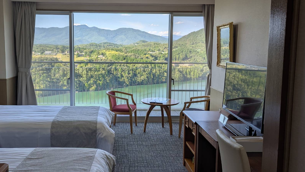 Enakyo Onsen Hotel Yuzuriha River View Twin Room