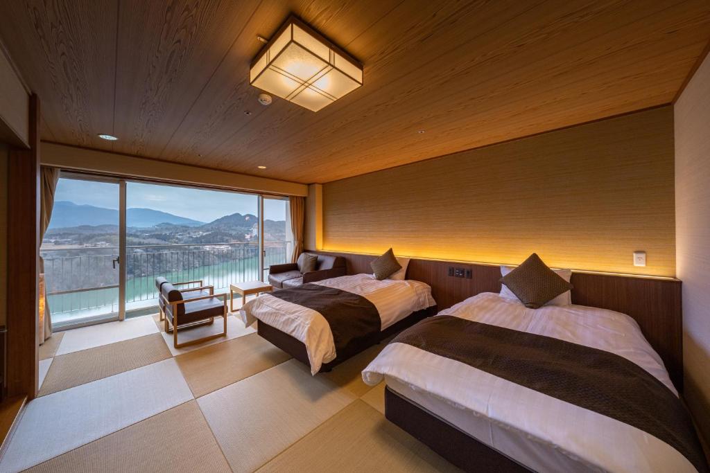 Enakyo Onsen Hotel Yuzuriha Tatami Twin Room