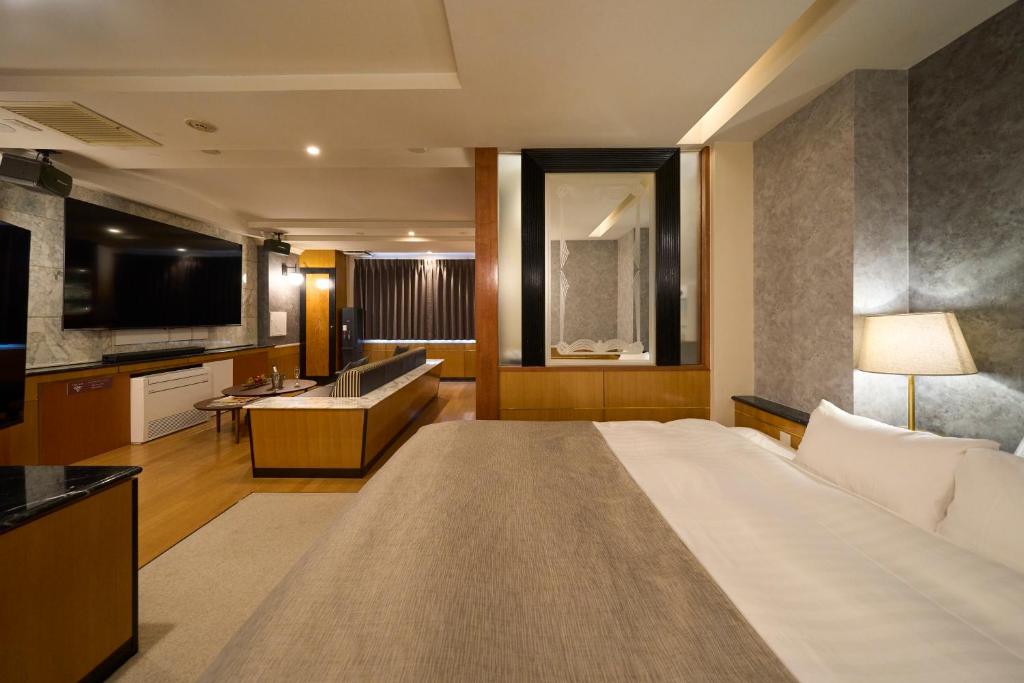 Fiesta Hayama Suite Room