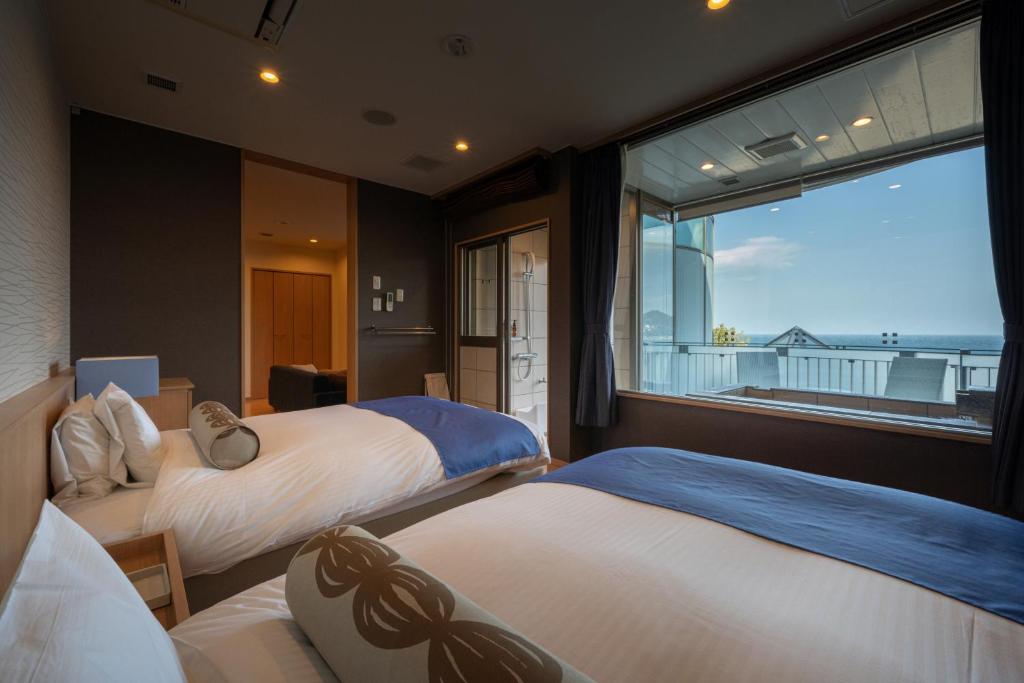 Fontainebleau Atami Ocean View Twin Room