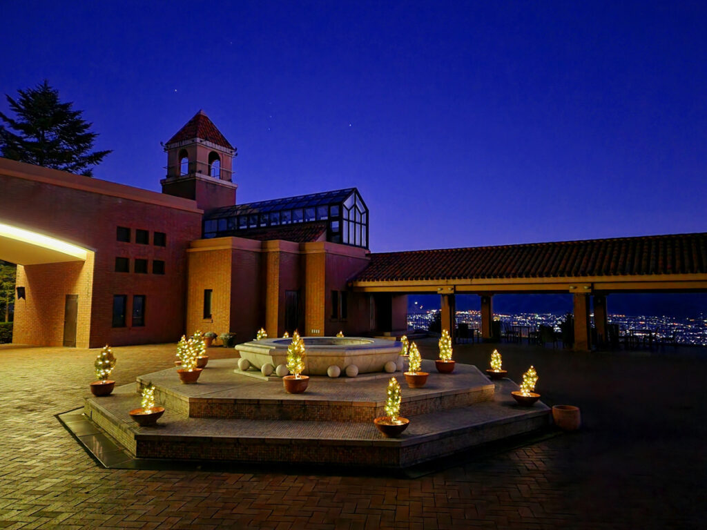 Fruit Park Fujiya Hotel Night Courtyard