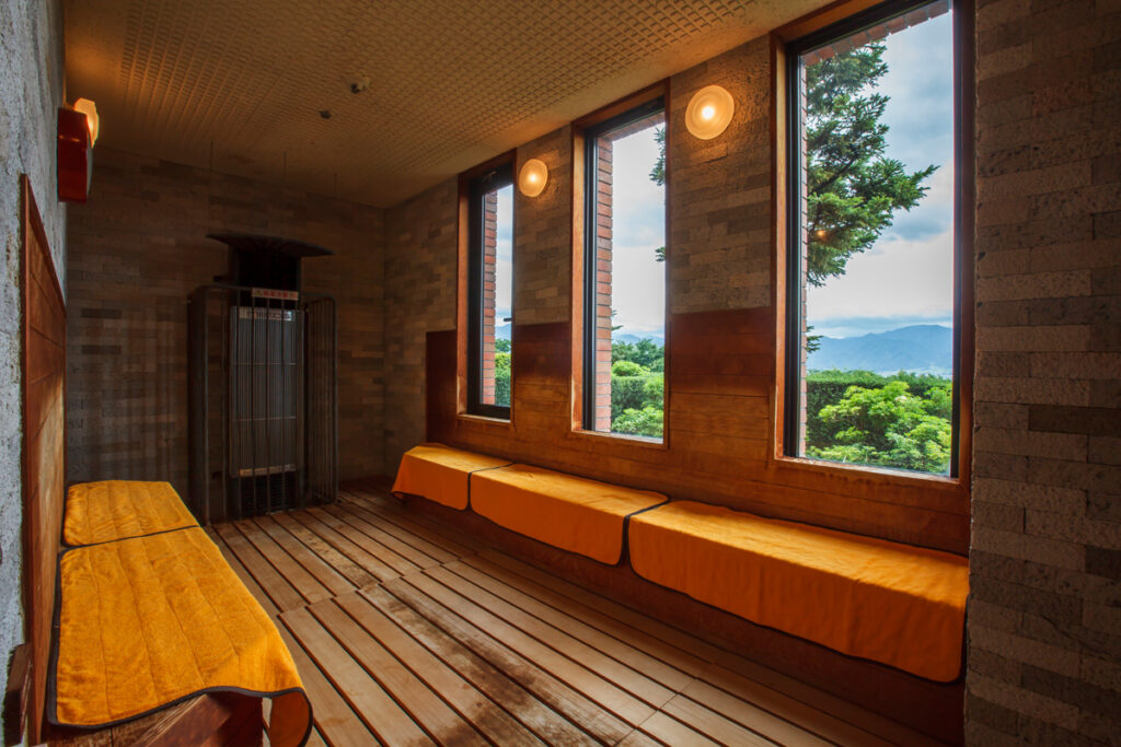 Fruit Park Fujiya Hotel Window Lounge